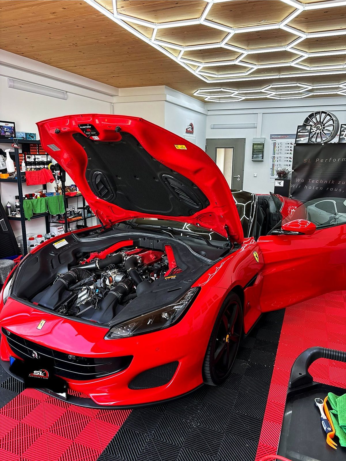 Ferrari Portofino beim Chiptuning in der Werkstatt von SL Performance Munich